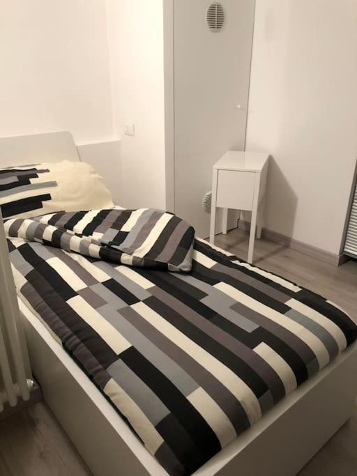 Moderno Loft Alle Porte Di Milano - 115Mq - 3 Posti Cormano Exterior foto